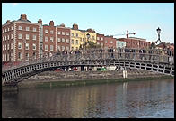 Ha'penny Bridge. Dublin, Ireland.