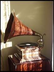 Digital photo titled gramophone-tight