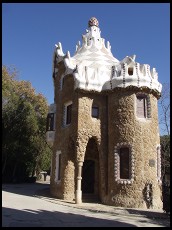 Digital photo titled parc-guell-building