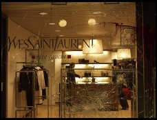 Digital photo titled smashed-window-at-fur-shop-on-bahnhofstrasse-zurich