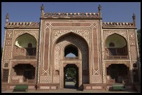 Digital photo titled itimad-ud-daulah-tomb-entrance-gate