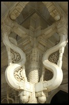 Digital photo titled jami-masjid-tomb-front-pillar