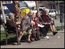 Digital photo titled barceloneta-women-on-bench